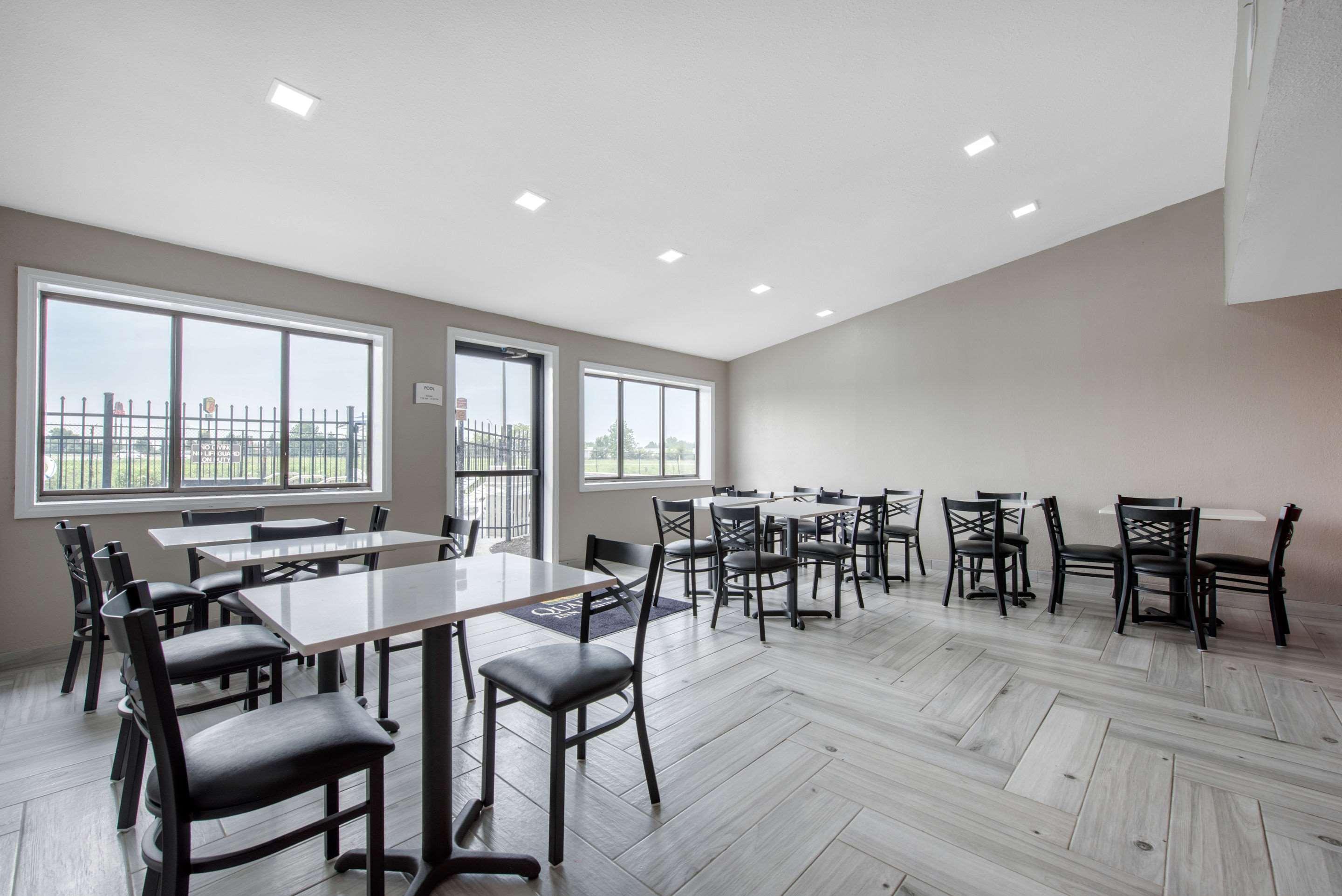 Quality Inn & Suites Brownsburg - Indianapolis West מראה חיצוני תמונה
