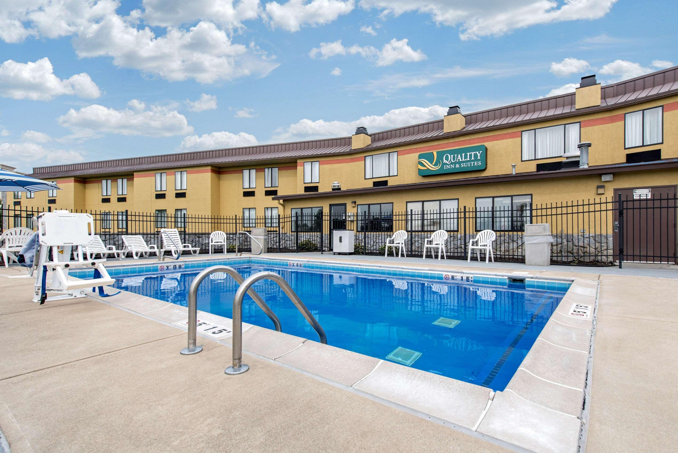 Quality Inn & Suites Brownsburg - Indianapolis West מראה חיצוני תמונה