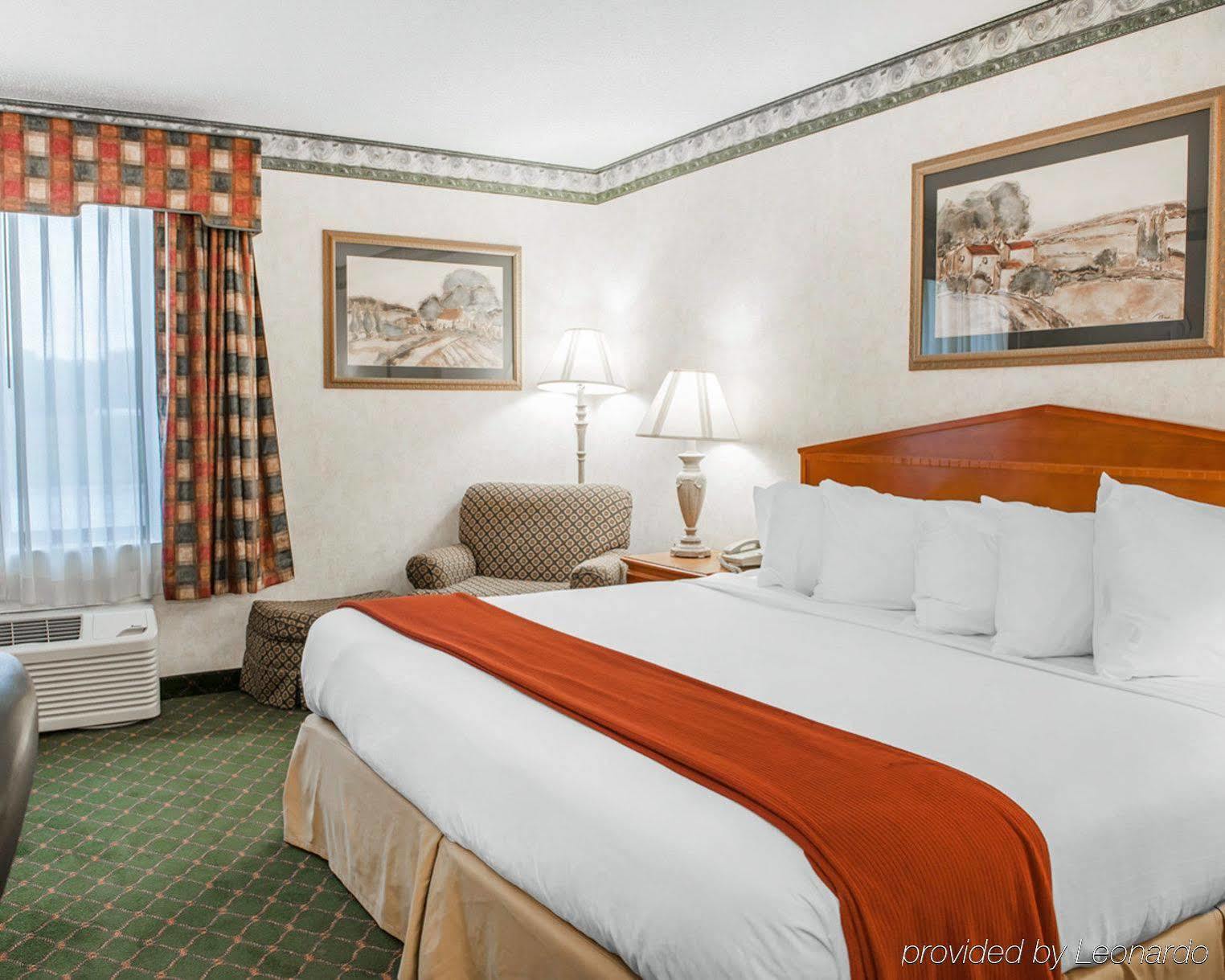 Quality Inn & Suites Brownsburg - Indianapolis West מראה חיצוני תמונה