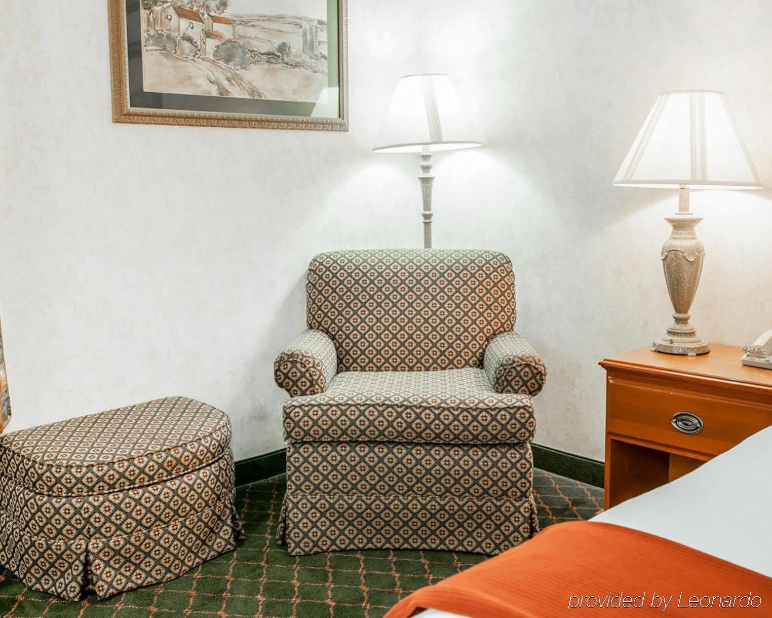 Quality Inn & Suites Brownsburg - Indianapolis West מראה חיצוני תמונה