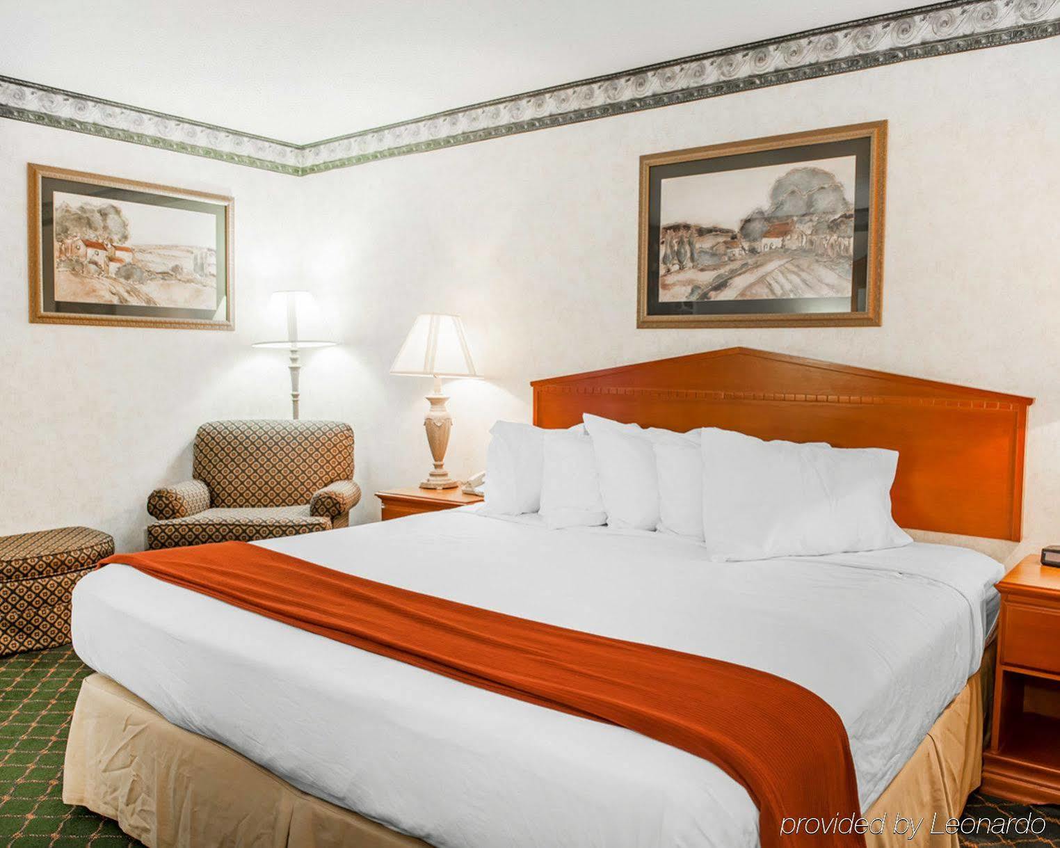 Quality Inn & Suites Brownsburg - Indianapolis West מראה חיצוני תמונה