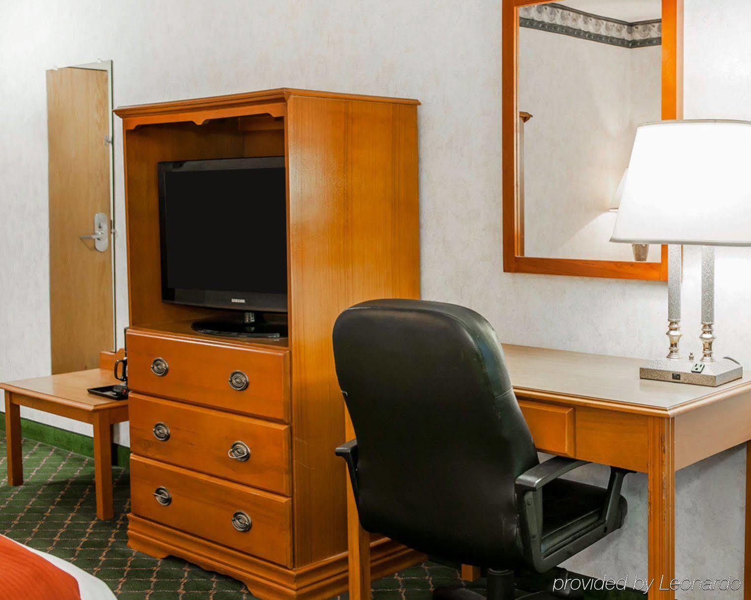 Quality Inn & Suites Brownsburg - Indianapolis West מראה חיצוני תמונה