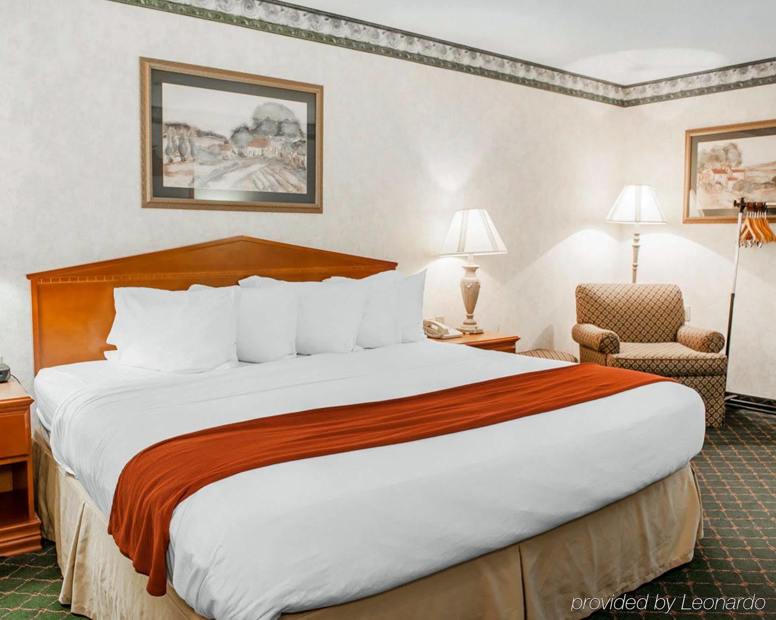 Quality Inn & Suites Brownsburg - Indianapolis West מראה חיצוני תמונה